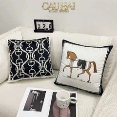Vỏ Gối Nhung Horsebit Noble Héritage - Noir Motif 45-VỎ GỐI-CẬU HAI HOME DECOR