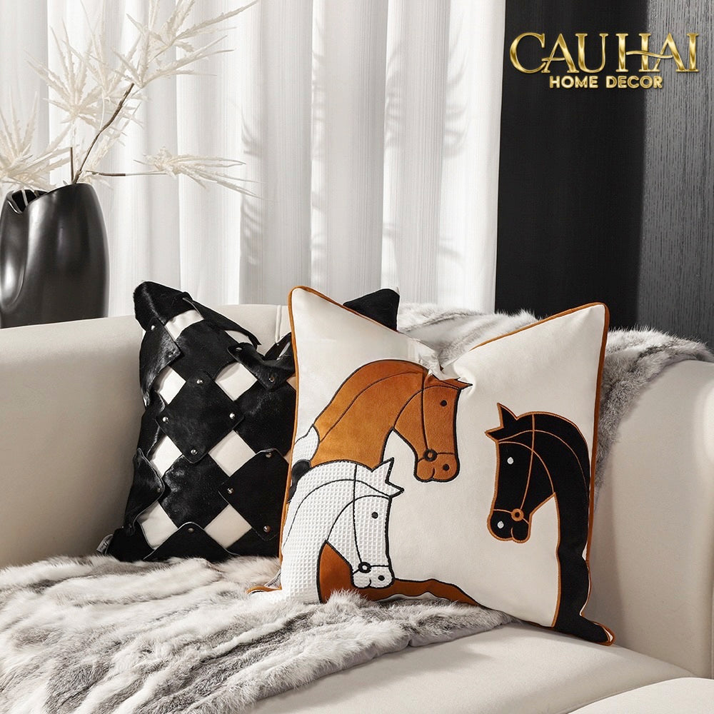 Vỏ Gối Nhung Triptyque Équestre Moderne Embroidered Dialogue 45-VỎ GỐI SOFA-CẬU HAI HOME DECOR