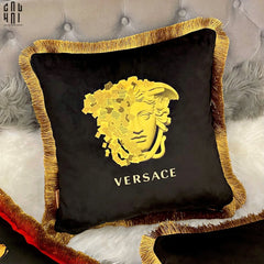 Vỏ Gối Nhung V Class Signature Medusa Hypnotic Eyes 45.-VỎ GỐI-CẬU HAI HOME DECOR