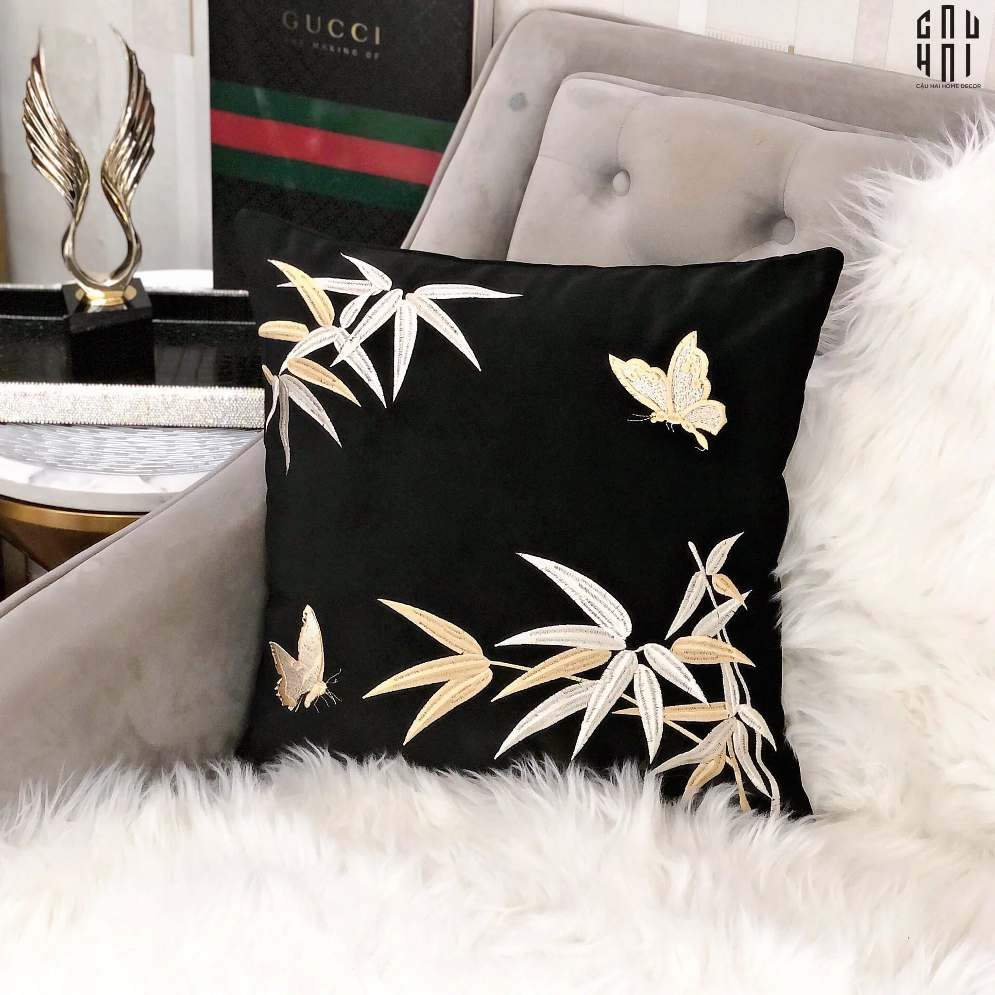 Vỏ Gối Sofa Nhung Golden Bamboo Papillon 45 Ss25-VỎ GỐI-CẬU HAI HOME DECOR